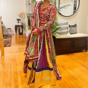 Chaniyacholi (Garba)